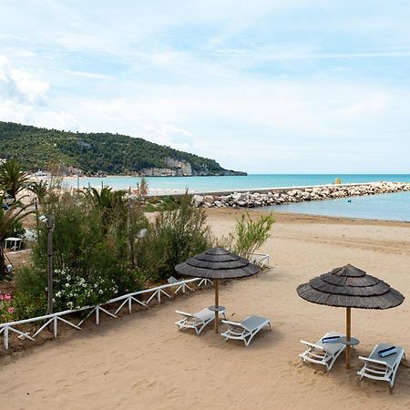 Marina Bay Beach Suites Peschici Exteriör bild