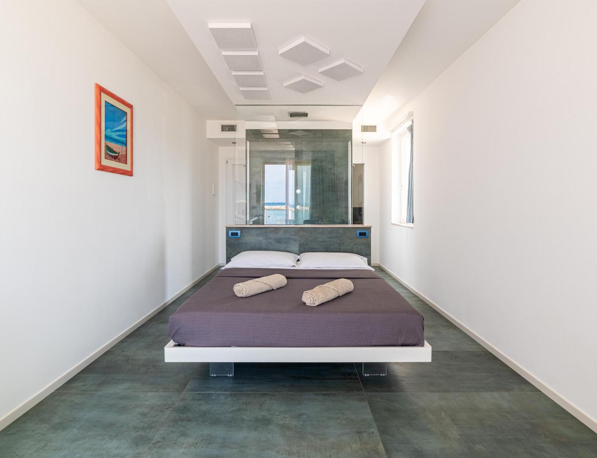Marina Bay Beach Suites Peschici Exteriör bild
