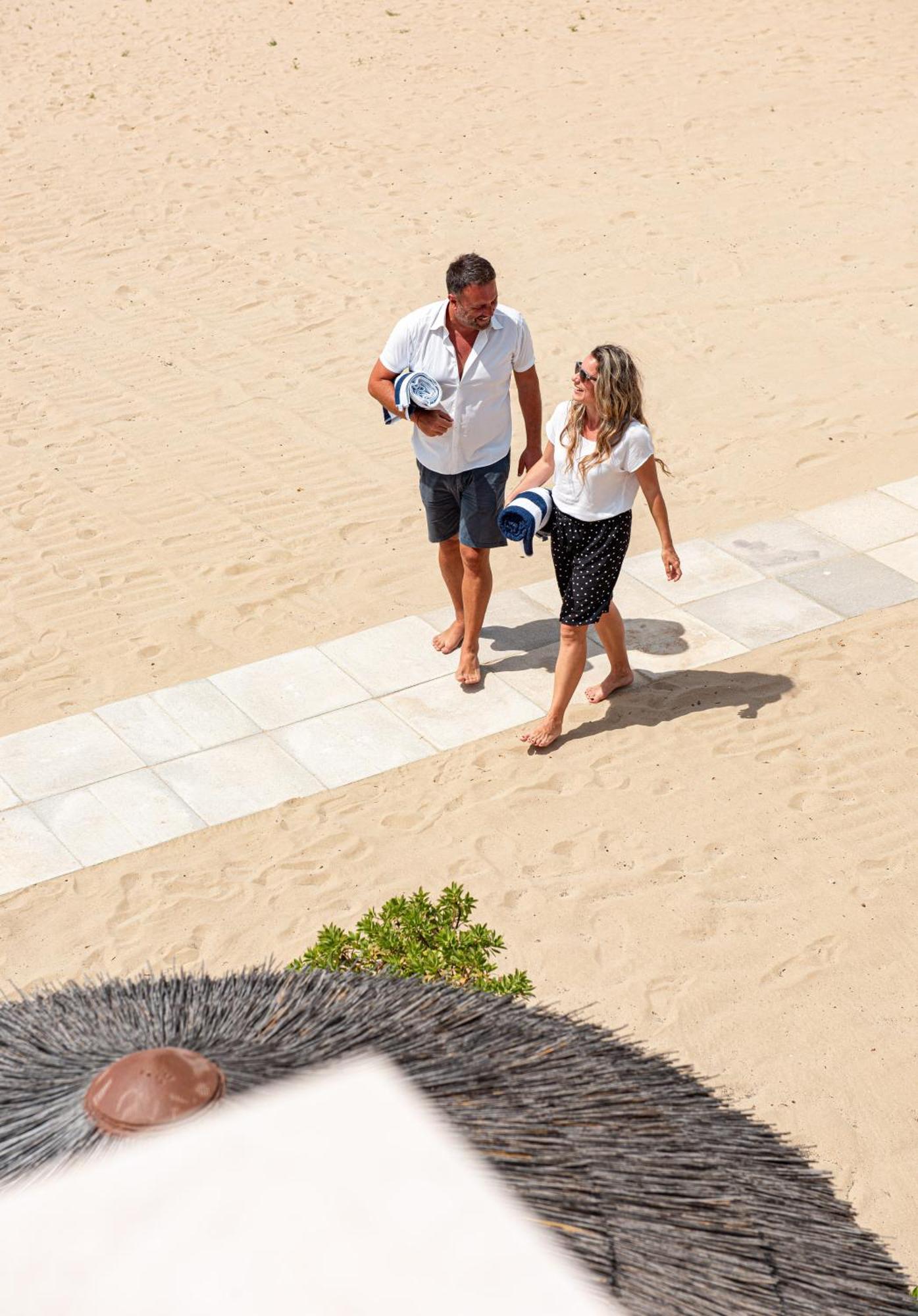 Marina Bay Beach Suites Peschici Exteriör bild